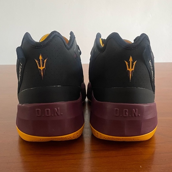 Adidas D.O.N. Donovan Mitchell HQ7050 Mens size 9.5 Arizona state player issued - Picture 4 of 7